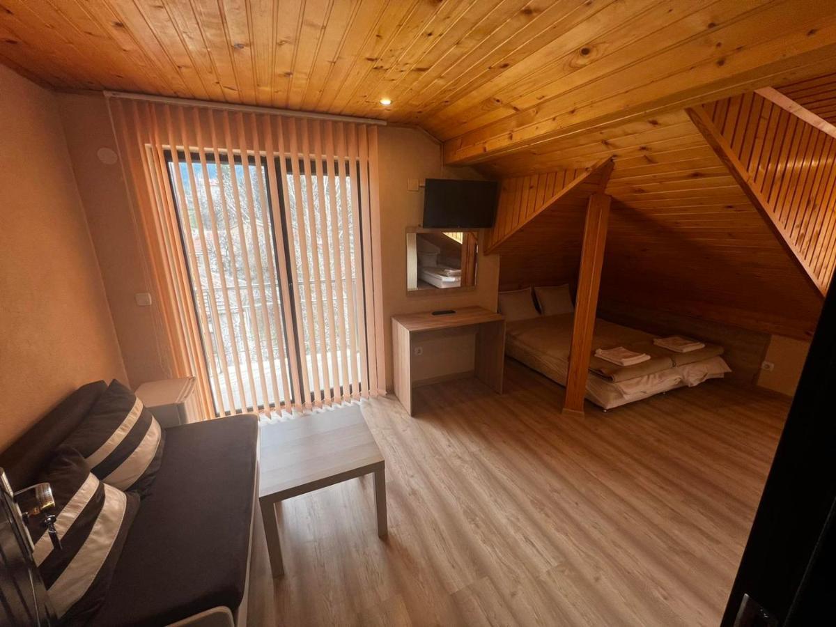 Hotel Advel Guest Hous Madzhare Exteriér fotografie