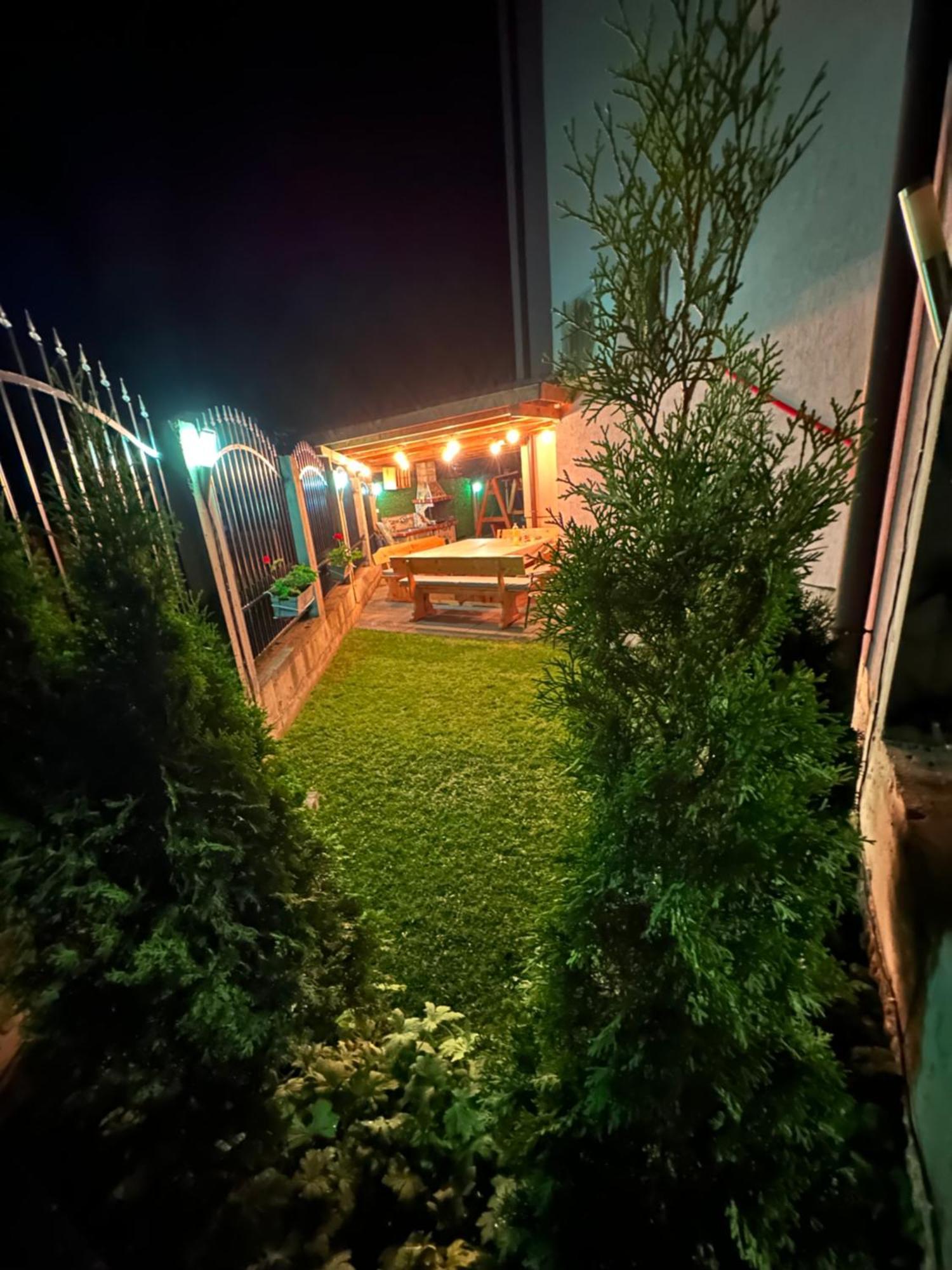 Hotel Advel Guest Hous Madzhare Exteriér fotografie